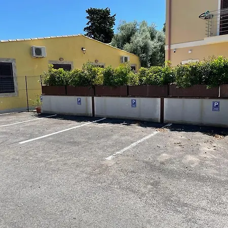 Le Al Quadrato Apartman Szirakúza